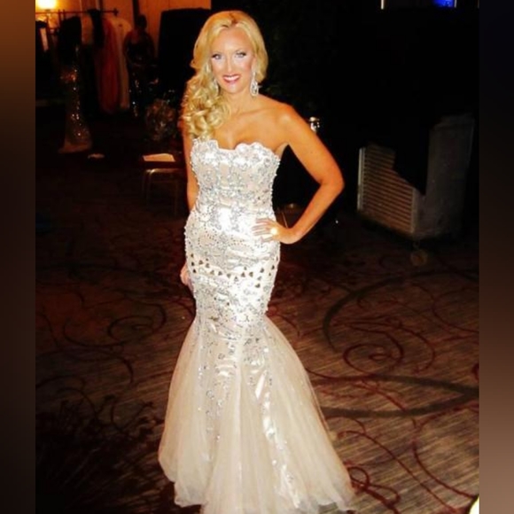 Meet your Posher, Amy - Picture 11 of 11